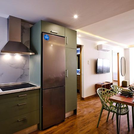 Leo Home- Bright & Centric 3 Bedrooms Apartment With Private Parking Included マラガ エクステリア 写真