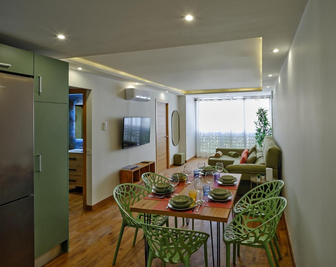 Leo Home- Bright & Centric 3 Bedrooms Apartment With Private Parking Included マラガ エクステリア 写真