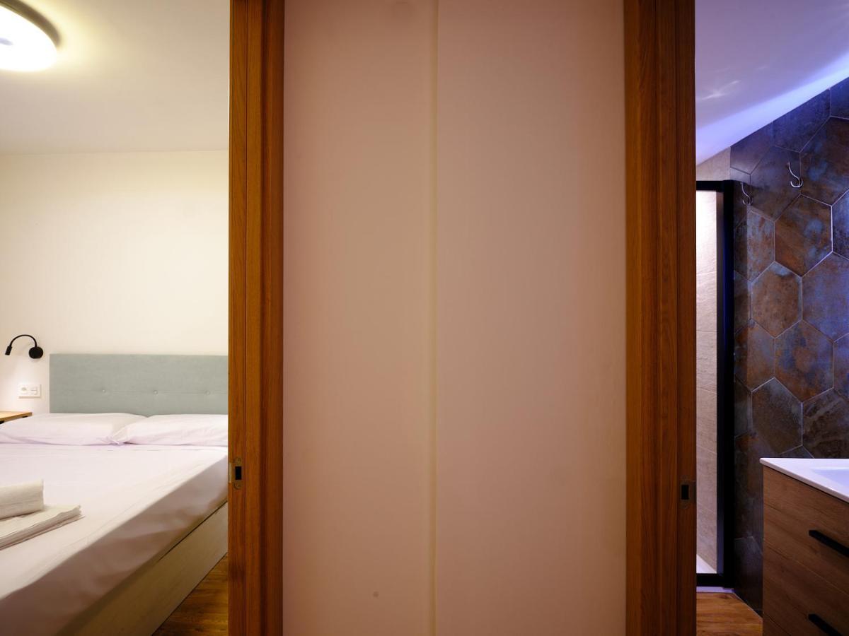 Leo Home- Bright & Centric 3 Bedrooms Apartment With Private Parking Included マラガ エクステリア 写真